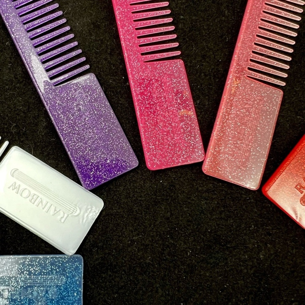 MGA Rainbow High Doll Accessory Lot Of 13 Rainbow Multicolor Glitter Combs - Picture 2 of 10